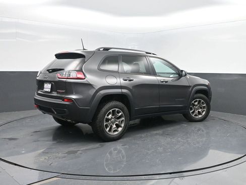 Used 2021 Jeep Cherokee Trailhawk image 2