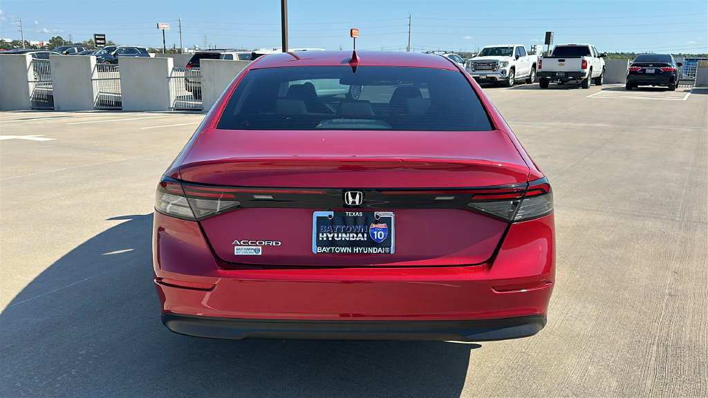 Used 2023 Honda Accord LX image 11