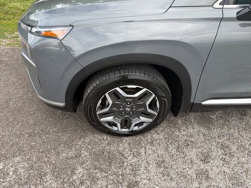 Used 2023 Hyundai Santa Fe Limited AWD/4WD image 2