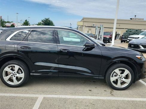 Used 2025 Audi Q5 Premium Plus AWD/4WD image 3