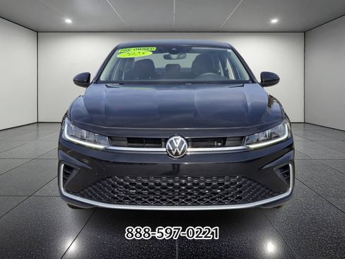 Certified 2025 Volkswagen Jetta S image 8