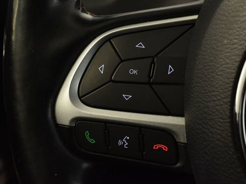 Used 2020 Jeep Compass Latitude w/ Cold Weather Group image 19