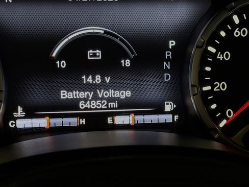 Used 2016 Jeep Renegade Trailhawk AWD/4WD image 16