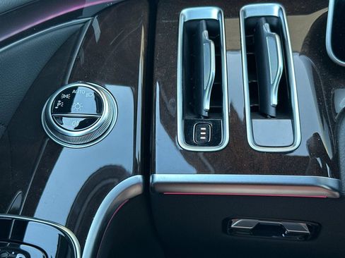 Used 2024 Mercedes-Benz S 580 4MATIC Sedan image 32