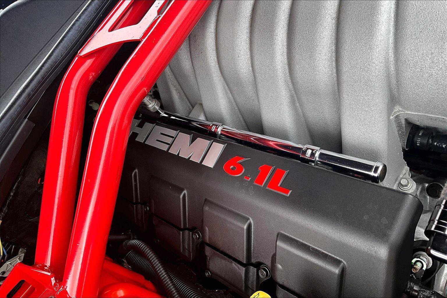 Used 2009 Dodge Challenger SRT8 w/ SRT Option Group II RWD image 31
