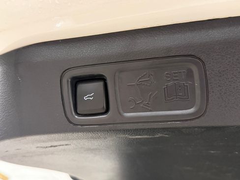 Used 2023 Lincoln Navigator Reserve AWD/4WD image 45