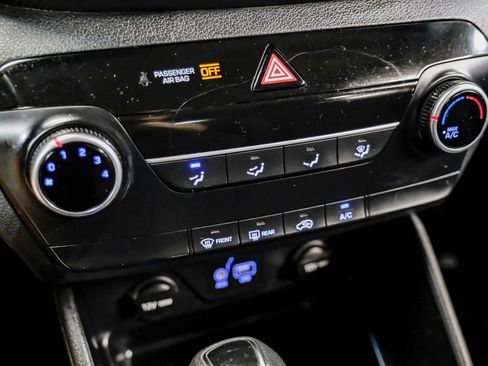 Used 2019 Hyundai Tucson SE image 30