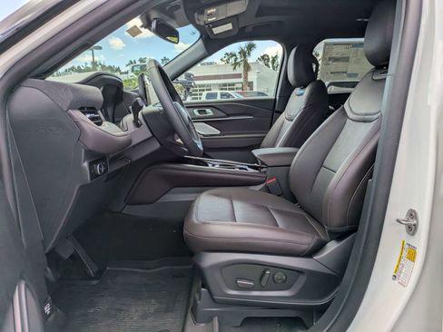 New 2026 Ford Explorer Platinum RWD image 11