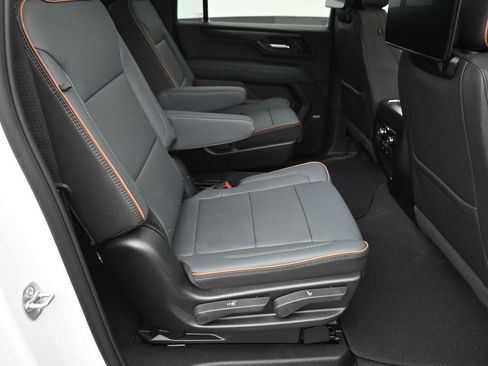 New 2026 GMC Yukon XL AT4 w/ AT4 Premium Plus Package image 9