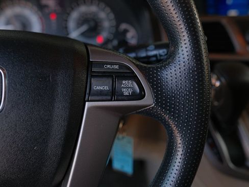 Used 2016 Honda Odyssey LX image 16