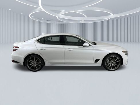 New 2025 Genesis G70 2.5T image 2