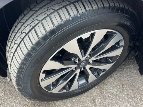 Used 2017 Subaru Outback 3.6R Limited AWD/4WD image 25