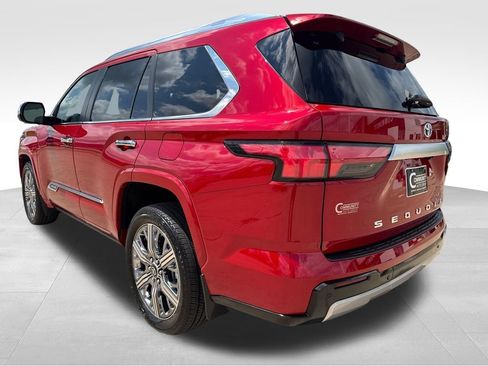 Used 2025 Toyota Sequoia Capstone AWD/4WD image 4