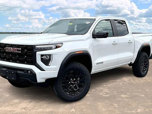 New 2026 GMC Canyon Elevation w/ Convenience Package image 2