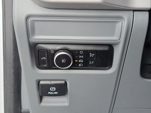Used 2023 Ford F150 XLT AWD/4WD image 32