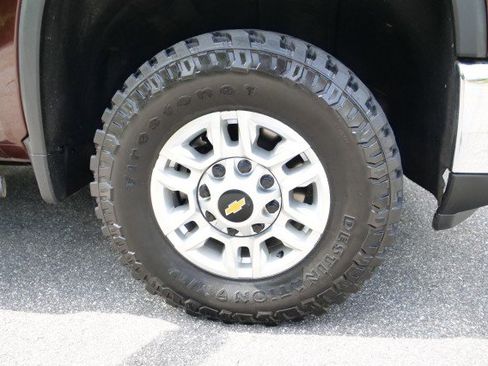 Used 2024 Chevrolet Silverado 2500 LT w/ Safety Package AWD/4WD image 41