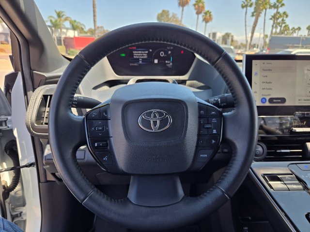 Used 2024 Toyota bZ4X FWD image 20