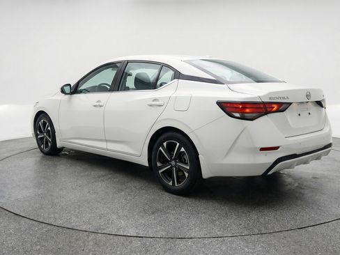 Used 2025 Nissan Sentra SV image 6
