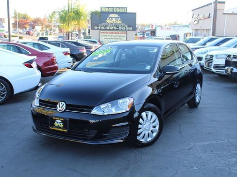 Used 2015 Volkswagen Golf Launch Edition image 33