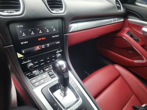 Used 2022 Porsche 718 Cayman S RWD image 9