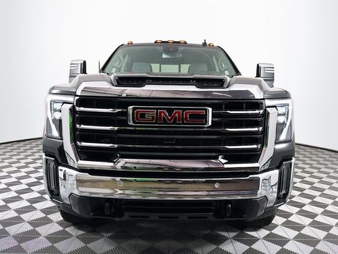 Certified 2025 GMC Sierra 2500 SLT w/ SLT Premium Package image 2