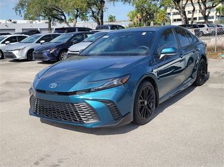Used 2025 Toyota Camry SE video 2