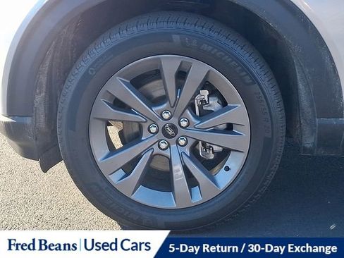 Certified 2022 Ford Explorer XLT w/ Equipment Group 202A image 28