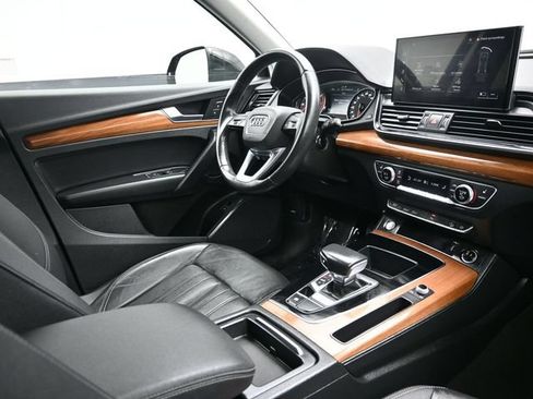 Used 2022 Audi Q5 2.0T Premium w/ Convenience Package AWD/4WD image 22