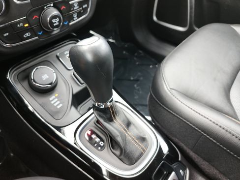 Used 2019 Jeep Compass Limited AWD/4WD image 23