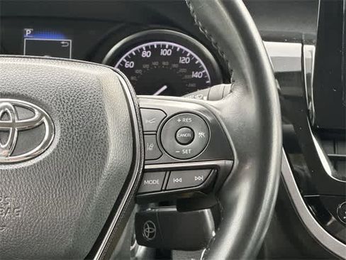 Used 2024 Toyota Camry SE image 9