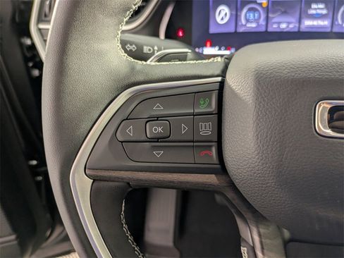 New 2025 Jeep Grand Cherokee Limited w/ Black Appearance Package image 20