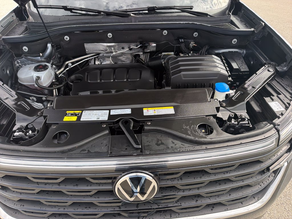 Certified 2024 Volkswagen Atlas Cross Sport SE AWD/4WD image 28