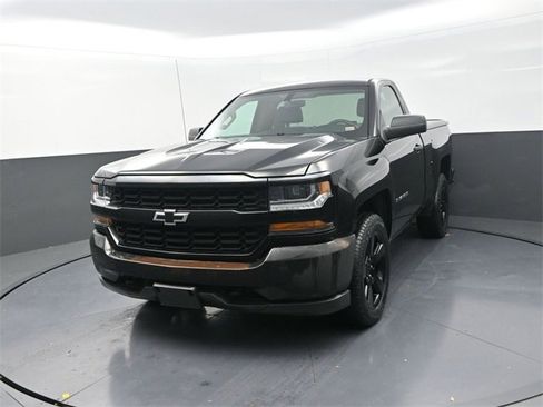 Used 2018 Chevrolet Silverado 1500 W/T w/ Black Out Edition image 3