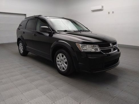 Used 2019 Dodge Journey SE image 13