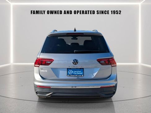 Used 2023 Volkswagen Tiguan SE FWD image 5