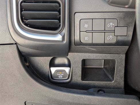 Used 2025 RAM ProMaster 2500 image 19