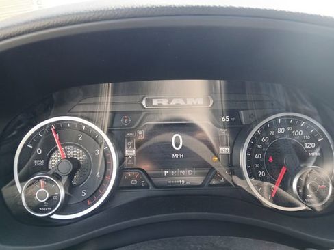 New 2026 RAM 2500 Big Horn AWD/4WD image 20