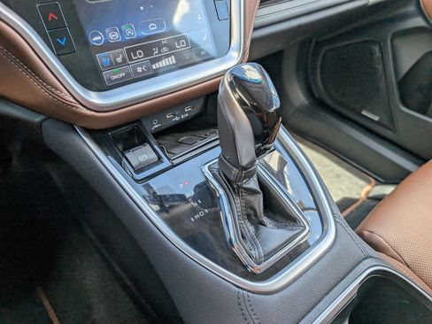 Used 2021 Subaru Outback Touring XT AWD/4WD image 18