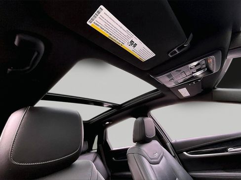 Used 2023 Cadillac XT5 Premium Luxury image 22