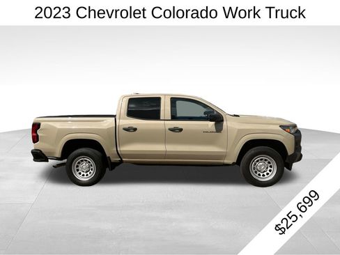 Used 2023 Chevrolet Colorado W/T image 2