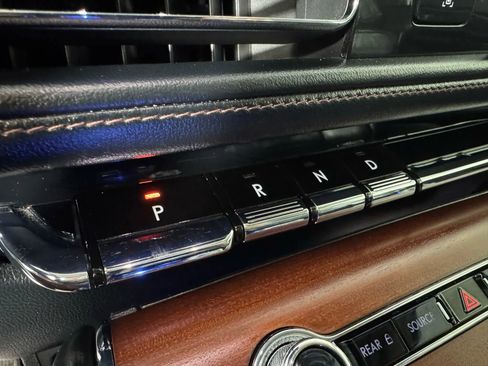 Used 2020 Lincoln Aviator Reserve w/ Equipment Group 202A image 22