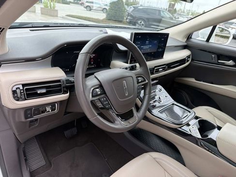 Certified 2023 Lincoln Nautilus FWD w/ Premium Package image 16