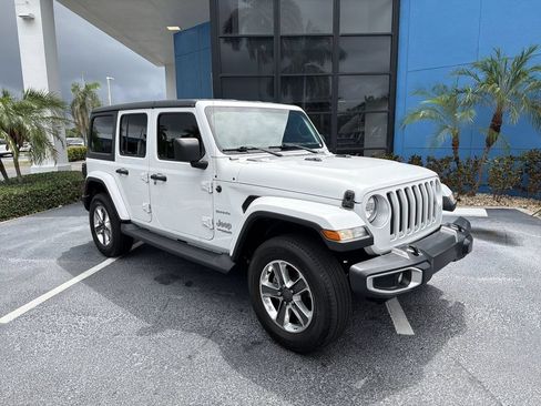 Used 2020 Jeep Wrangler Unlimited Sahara w/ Safety Group AWD/4WD image 21