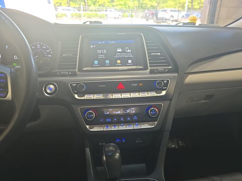 Used 2018 Hyundai Sonata SE FWD image 19