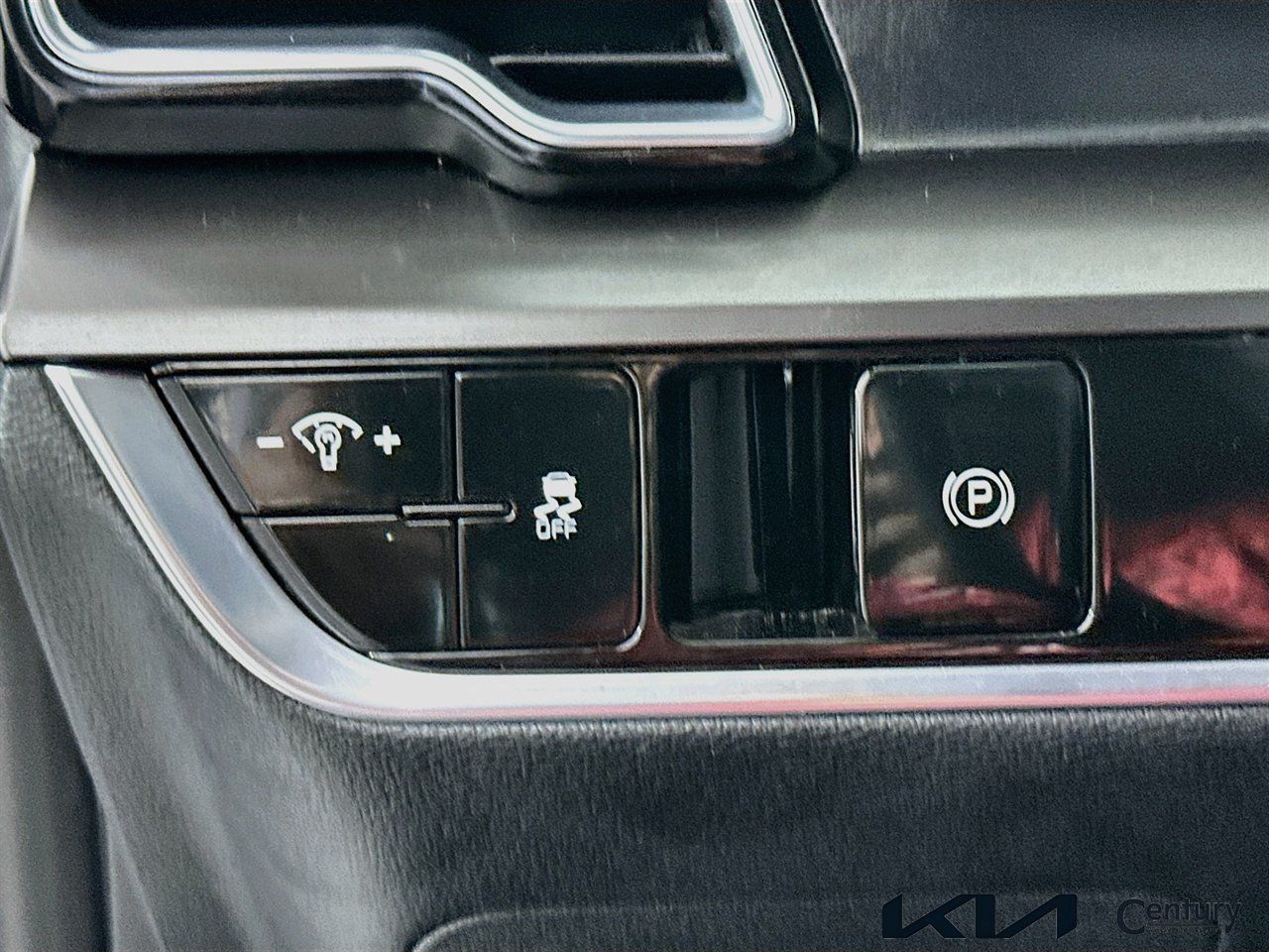Certified 2025 Kia Sportage EX FWD image 10