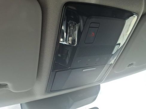 Used 2025 Mitsubishi Outlander SE AWD/4WD image 33
