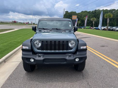 Certified 2026 Jeep Wrangler Sport AWD/4WD image 10