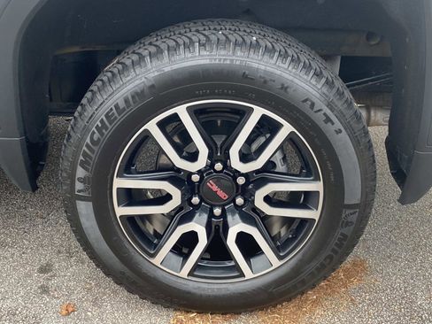 Used 2022 GMC Sierra 1500 AT4 w/ AT4 Preferred Package image 15