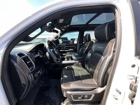 Used 2022 RAM 1500 Laramie AWD/4WD image 14
