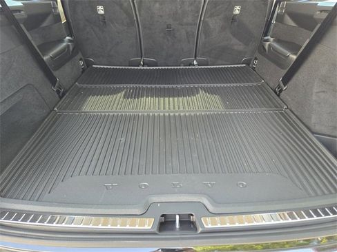 Certified 2025 Volvo XC90 T8 Plus w/ Protection Package Premier image 35